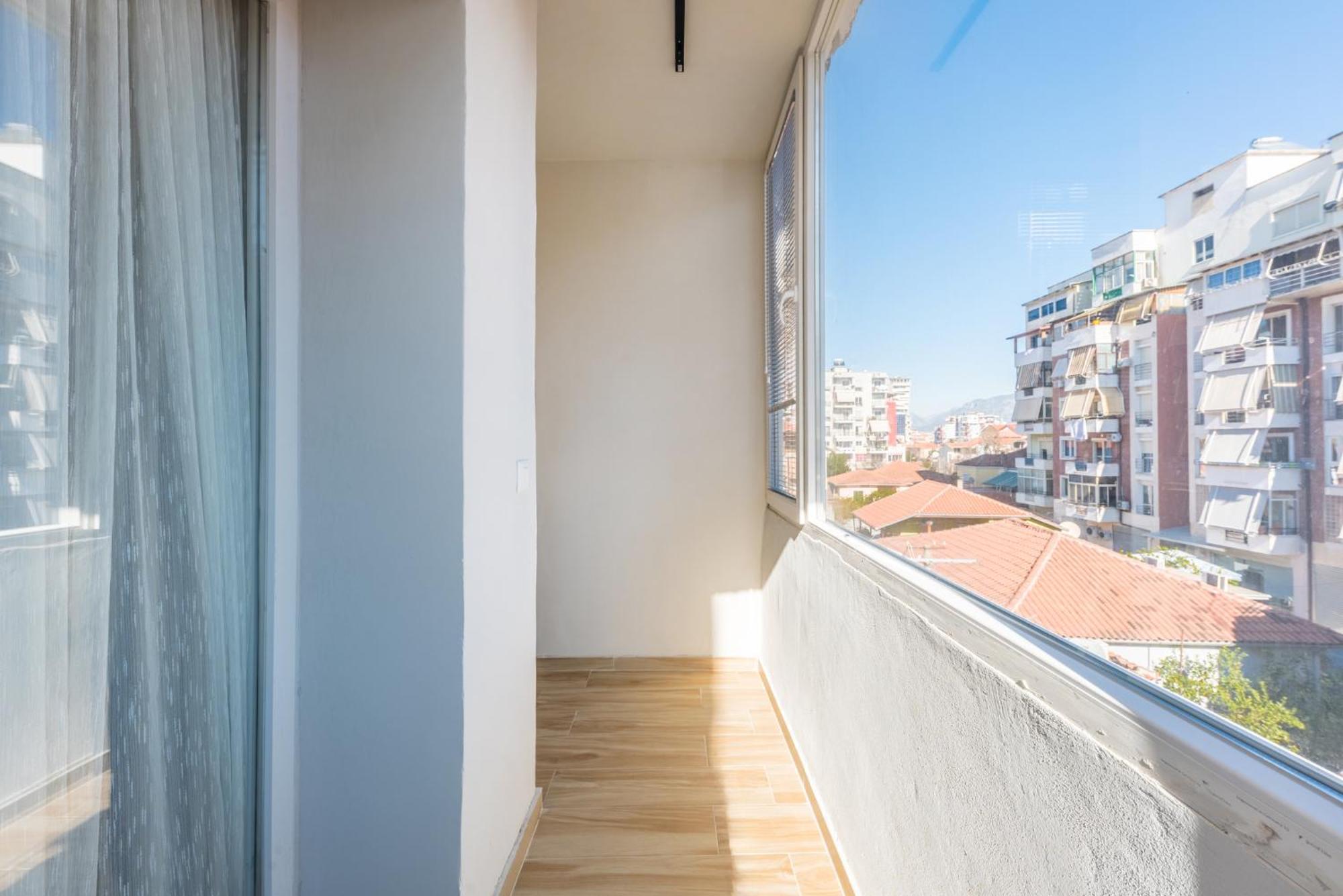 Pazari I Ri - 1 Bedroom Loft Tirana Eksteriør billede