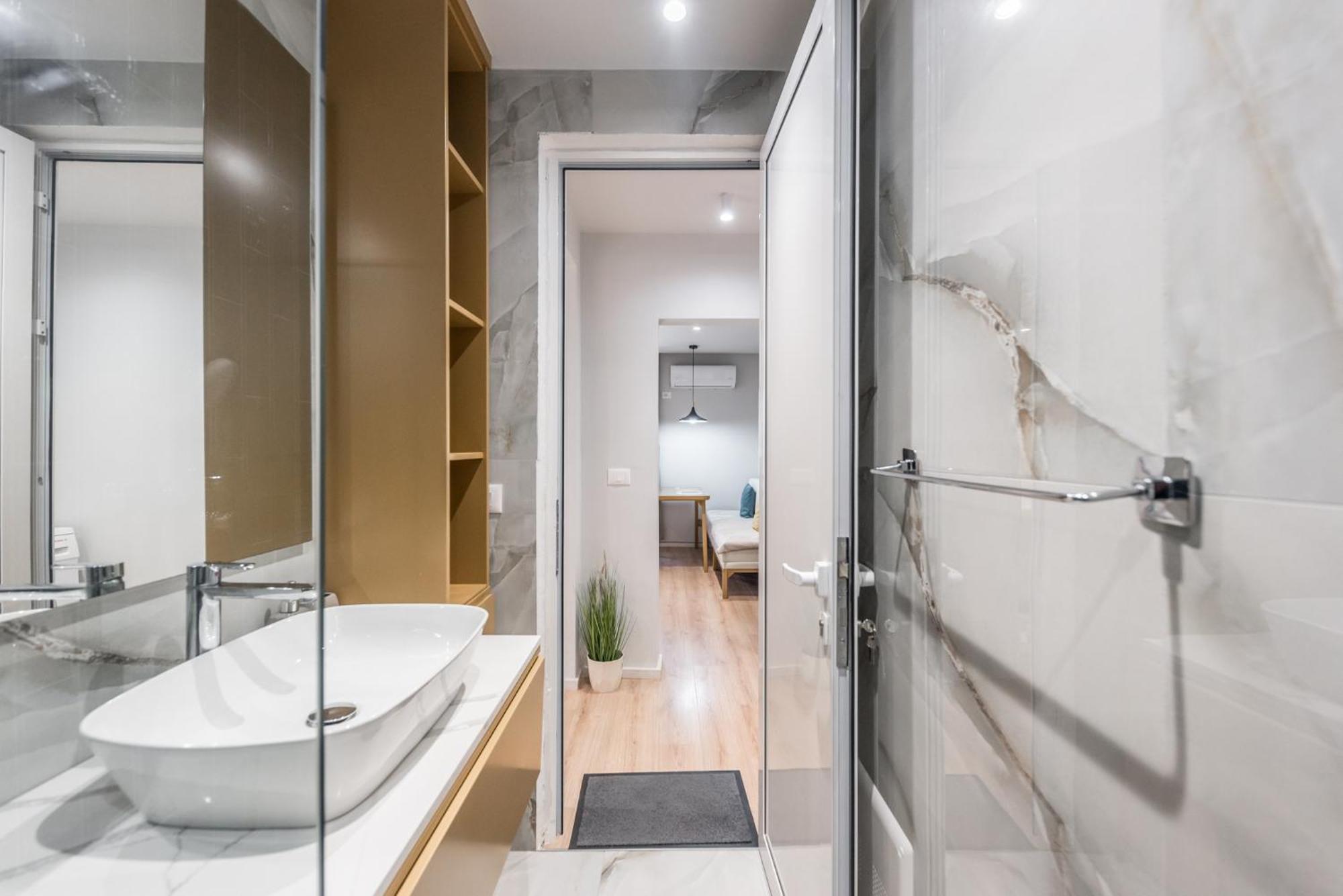 Pazari I Ri - 1 Bedroom Loft Tirana Eksteriør billede